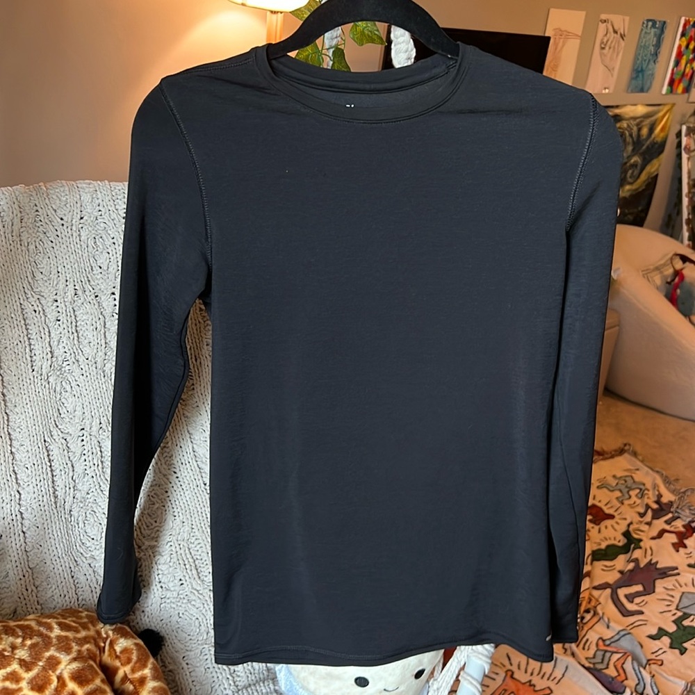 Black long sleeve shirt for cold weather